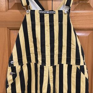 Game Bibs Gold & Black